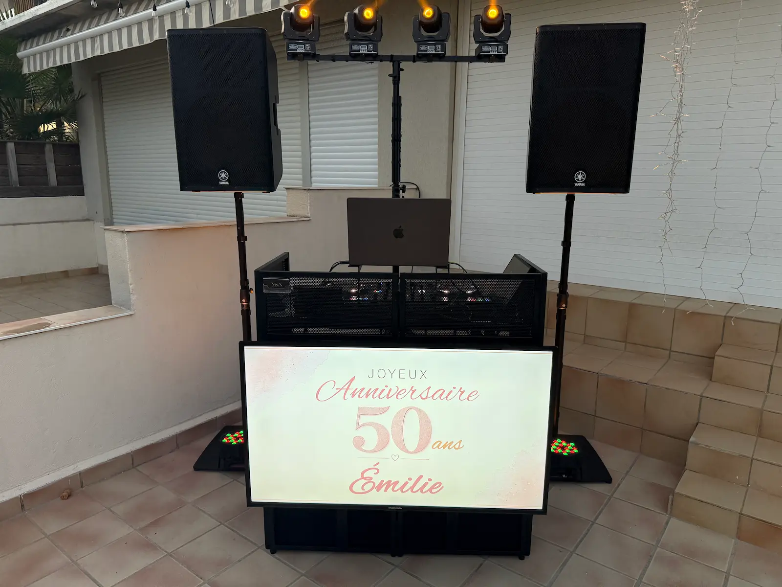 Installation DJ et éclairage pour l’anniversaire 50 ans d’Émilie à Carnon-Plage