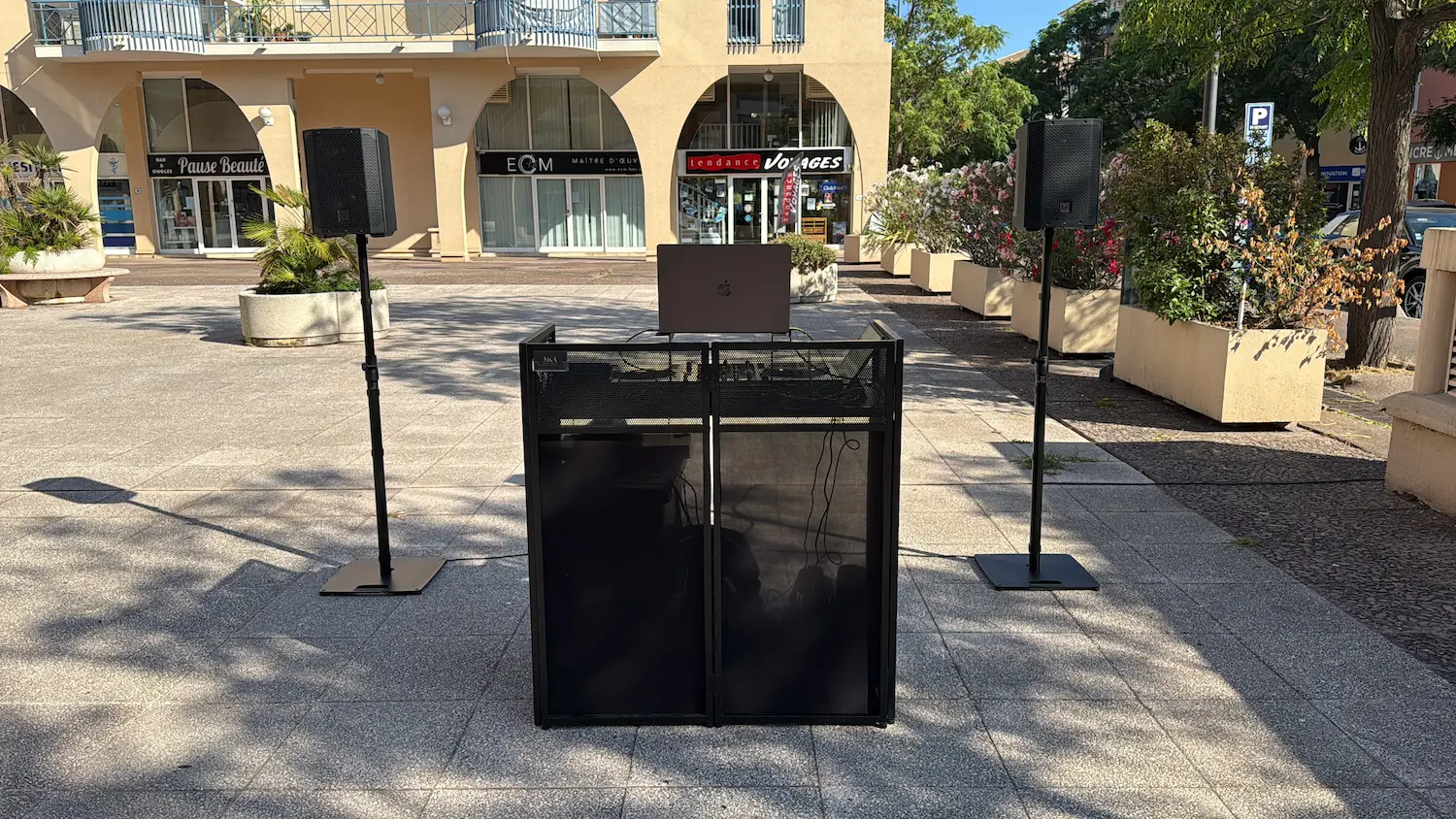 Ambiance musicale années 80 lors de l’inauguration d’entreprise à Fréjus