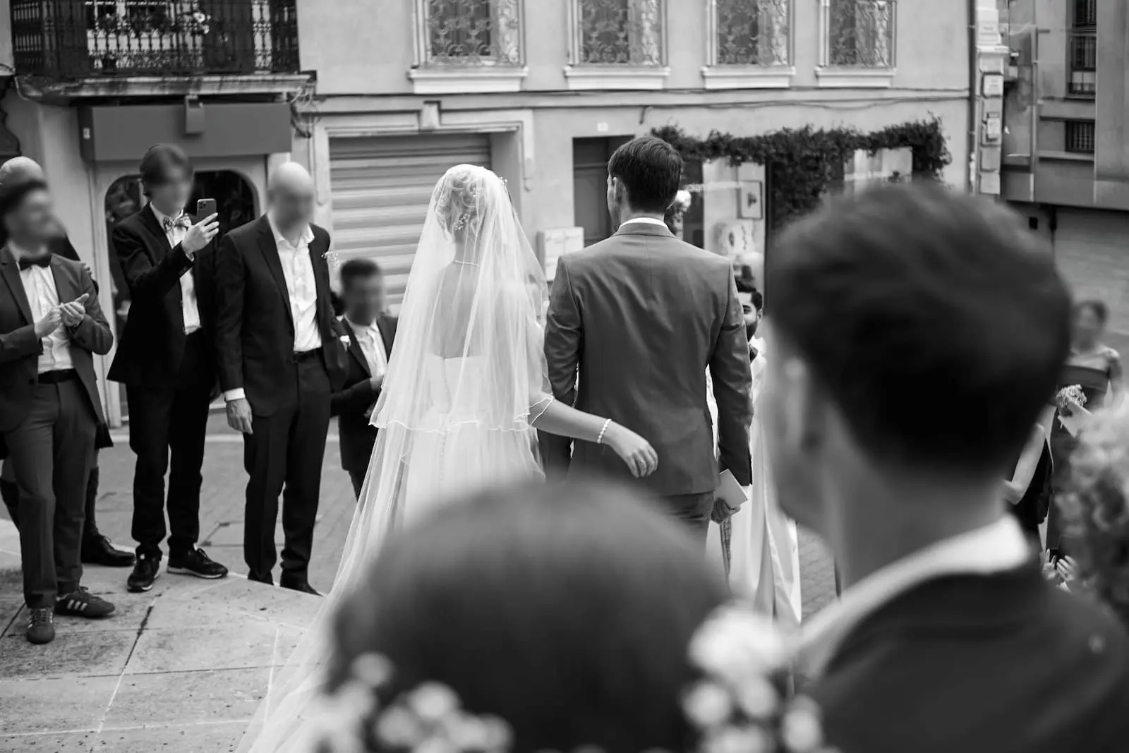 Couple de mariés lors d’une soirée animée par DJ Mika Private Events